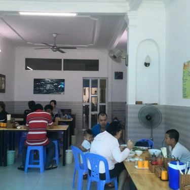 Không gian- Quán Ăn Miến Phở Gà 48