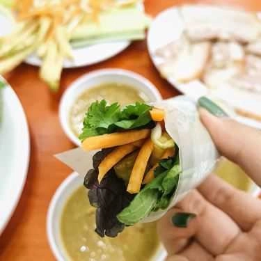 Món ăn- Miền Trung Quán - Bánh Tráng Cuốn Thịt Heo