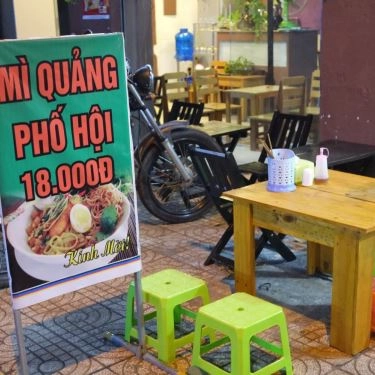 Không gian- Quán Ăn Mì Quảng Phố Hội - Phạm Văn Bạch