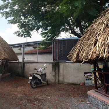 Không gian- Quán Ăn Năm Vân 1 - Vịt Nướng Lu