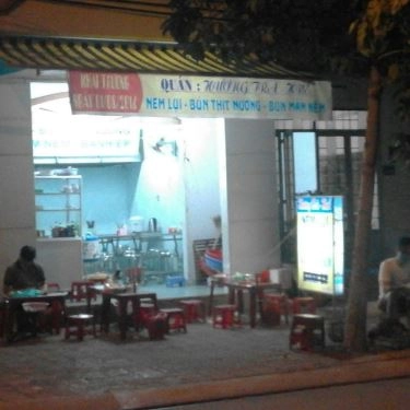 Không gian- Quán Ăn Quán Hương Trà Huế - Nem Lụi & Bún Thịt Nướng