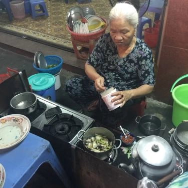 Tổng hợp- Quán Ăn Quán Bà Già - Ốc Nghêu Hấp