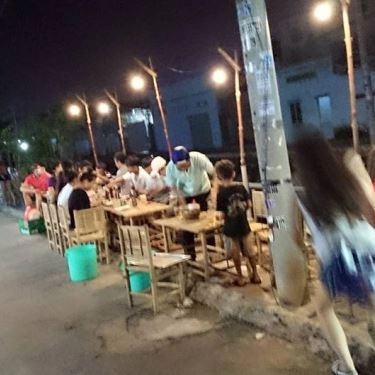 Không gian- Quán Ăn Ngộ Quán - Cách Mạng Tháng 8
