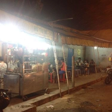 Không gian- Quán Ăn Ngọc Vân - Hủ Tiếu Mì Bò Viên