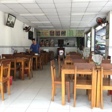 Không gian- Quán Ăn Ngon Rứa Hè - Bánh Bèo, Bún Bò Huế & Bún Thịt Nướng