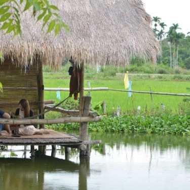 Không gian- Quán Ăn Ngư Trang Quán