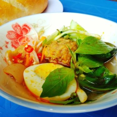 Món ăn- Quán Ăn Nguyên Hồng Quán - Bánh Mì Xíu Mại & Sữa Chua