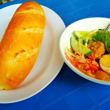 Món ăn- Quán Ăn Nguyên Hồng Quán - Bánh Mì Xíu Mại & Sữa Chua
