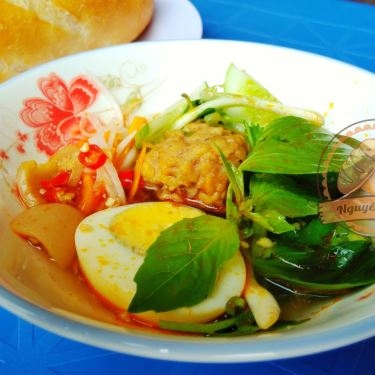 Món ăn- Quán Ăn Nguyên Hồng Quán - Bánh Mì Xíu Mại & Sữa Chua