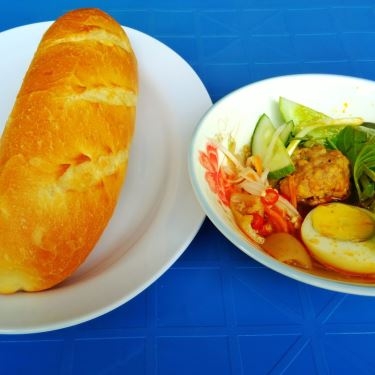 Món ăn- Quán Ăn Nguyên Hồng Quán - Bánh Mì Xíu Mại & Sữa Chua