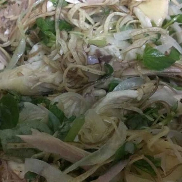 Món ăn- Quán Ăn Nguyệt Trâm - Gà Ta Xé Phay