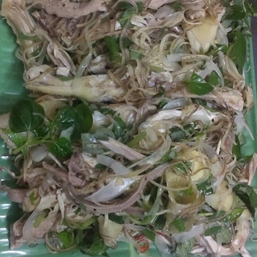 Món ăn- Quán Ăn Nguyệt Trâm - Gà Ta Xé Phay