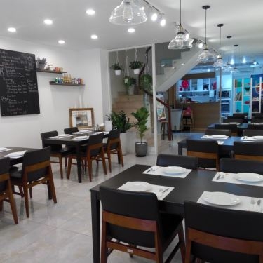Không gian- Nhà Hàng Pizza Inn - Vũ Tông Phan