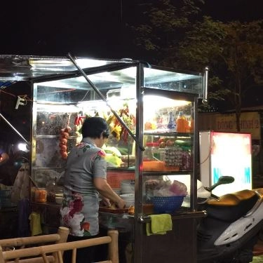 Không gian- Quán Ăn Cơm Gà Nhật Tâm