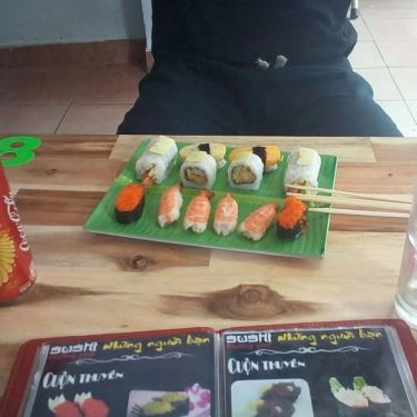 Món ăn- Quán Ăn Những Người Bạn Sushi