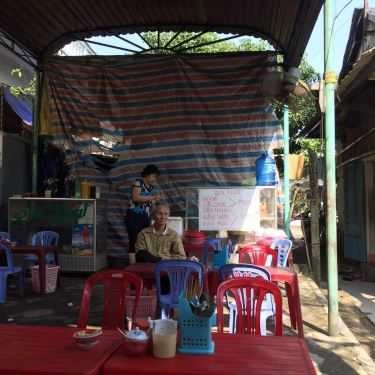 Không gian- Quán Ăn O Hai - Bún Riêu Cua Sài Gòn
