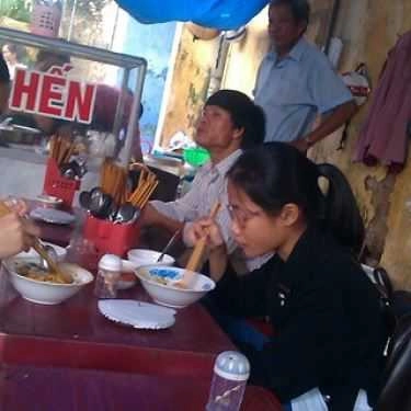 Không gian- Quán Ăn O Mau - Cơm Hến