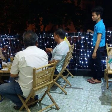 Không gian- Quán Ăn Ốc Gành Son