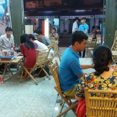 Không gian- Quán Ăn Ốc Gành Son