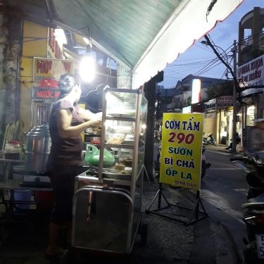 Không gian- Quán Ăn Phá Lấu & Cơm Tấm Bình Dân