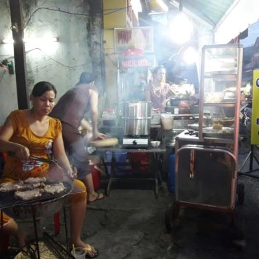 Không gian- Quán Ăn Phá Lấu & Cơm Tấm Bình Dân