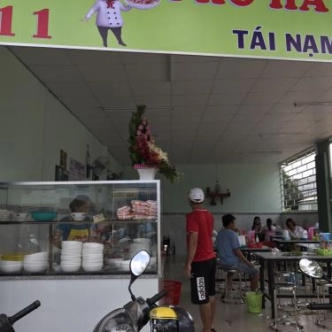 Không gian- Quán Ăn Phở 111