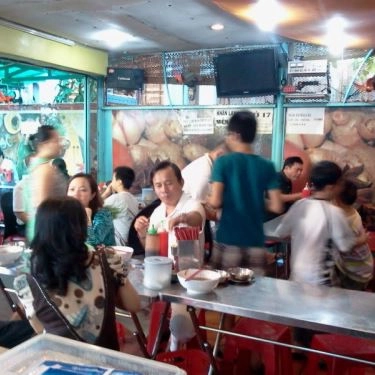 Không gian- Quán Ăn Phở 17