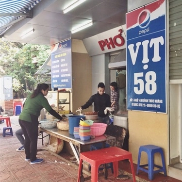 Không gian- Quán Ăn Phở Bò 58