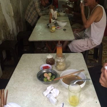 Không gian- Quán Ăn Phở Bò & Gà - 295 Phố Vọng