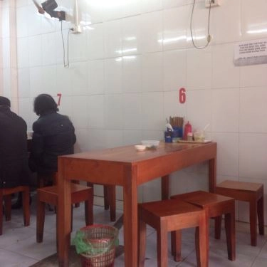 Không gian- Quán Ăn Phở Gà Hàng Khoai