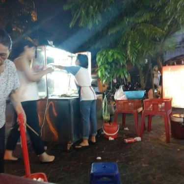 Không gian- Quán Ăn Phở Gà Ta - Nghĩa Tân