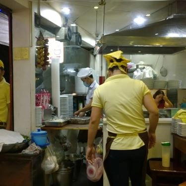 Không gian- Quán Ăn Phở HOT