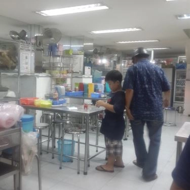 Không gian- Quán Ăn Phở Hương Việt - Nguyễn Đình Chiểu