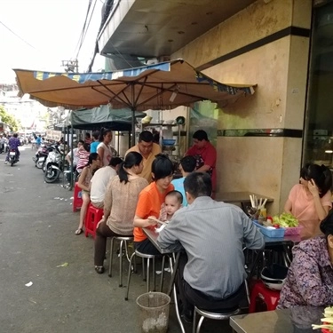 Không gian- Quán Ăn Phở Miến Gà - Lê Văn Sỹ