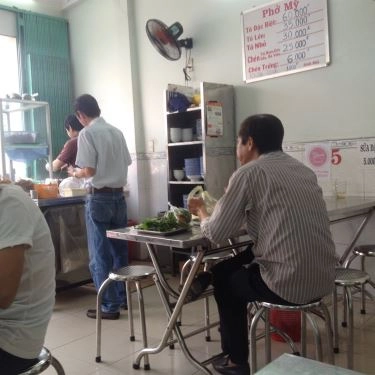Không gian- Quán Ăn Phở Mỹ - Tô Ngọc Vân