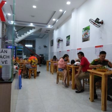 Không gian- Quán Ăn Phở Nguyên - Cầu Xéo