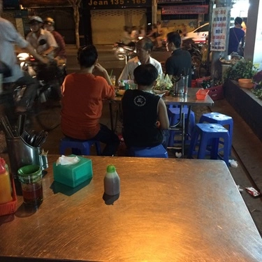 Không gian- Quán Ăn Phở Phú Hòa - Lê Văn Sỹ