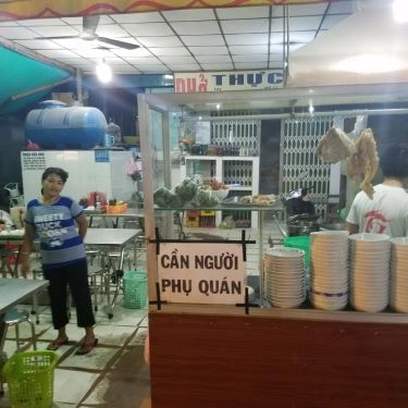Không gian- Quán Ăn Quán Phở Quỳnh