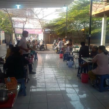 Không gian- Quán Ăn Phở Trang - Quốc Lộ 1A