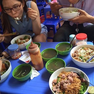 Món ăn- Quán Ăn Phở Trộn Cô Mai - Chợ Kim Liên