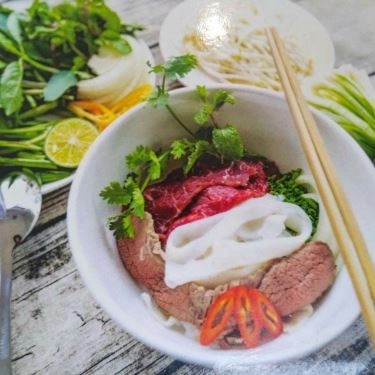 Tổng hợp- Quán Ăn Phở Việt Nam - Bánh Phở Tráng Tại Quán