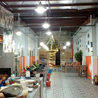 Không gian- Quán Ăn Phở Yên & Lẩu