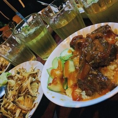 Món ăn- Quán Ăn Phương Nhi - Xôi Gà & Xôi Sườn Cay