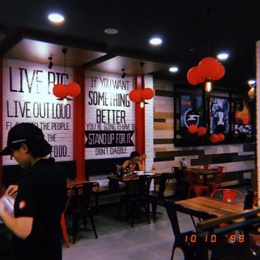 Không gian- Quán Ăn Pizza Hut - Linh Đàm