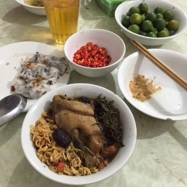 Món ăn- Quán Ăn Quán 135 - Bánh Cuốn, Bún Cá & Gà Tần