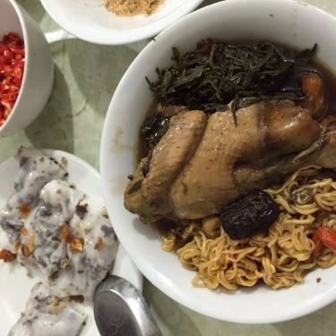 Món ăn- Quán Ăn Quán 135 - Bánh Cuốn, Bún Cá & Gà Tần