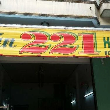 Không gian- Quán Ăn Quán 221 - Hủ Tiếu Nam Vang