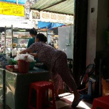 Không gian- Quán Ăn Quán 221 - Hủ Tiếu Nam Vang