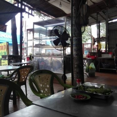 Không gian- Quán Ăn Quán 999 - Cơm Tấm, Hủ Tiếu Nam Vang & Lẩu Xí Quách