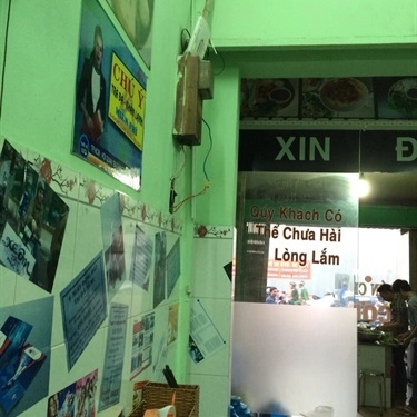 Không gian- Quán Ăn Hội Quán Ba Thằng Khùng - Bún Chả Hà Nội - Hoàng Hoa Thám